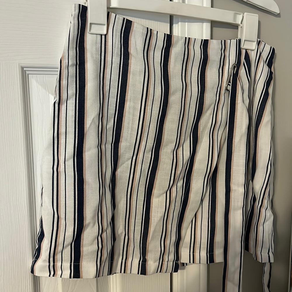 American threads striped pink and white mini skirt